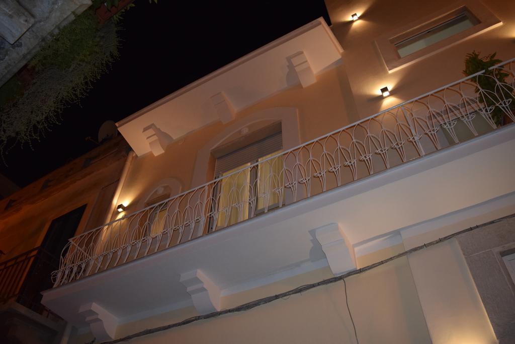 Domus Al Corso Con Servizio B&B Canosa di Puglia Extérieur photo
