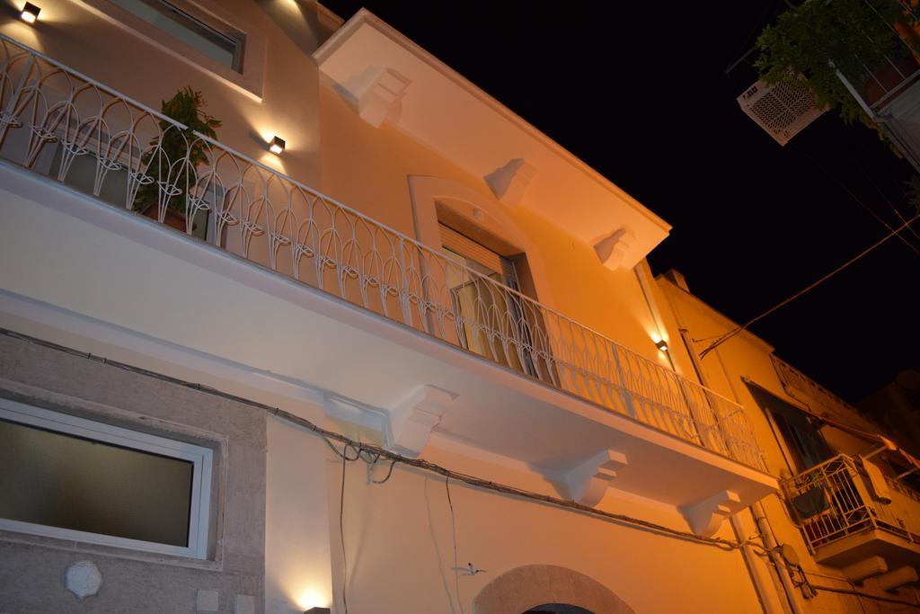 Domus Al Corso Con Servizio B&B Canosa di Puglia Extérieur photo