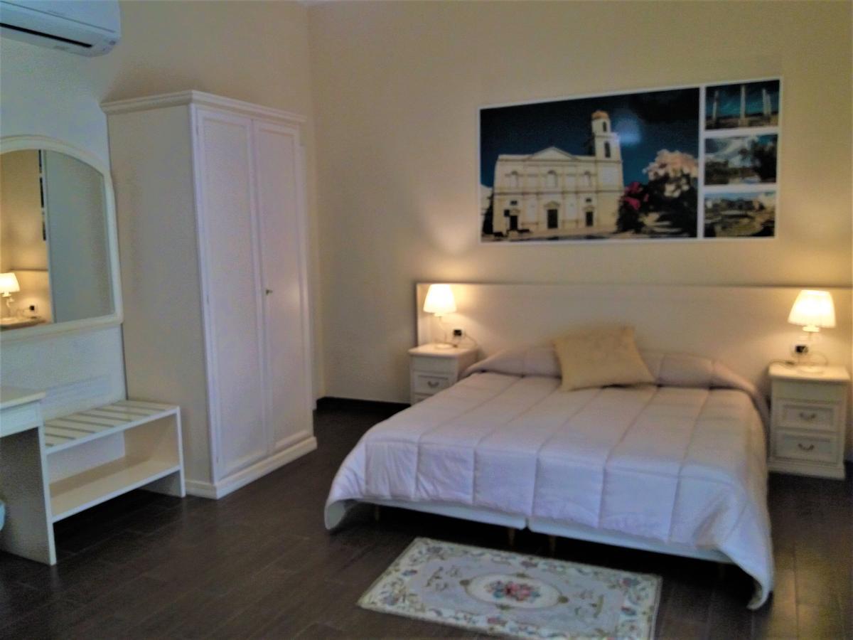 Domus Al Corso Con Servizio B&B Canosa di Puglia Extérieur photo