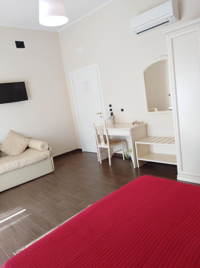 Domus Al Corso Con Servizio B&B Canosa di Puglia Extérieur photo