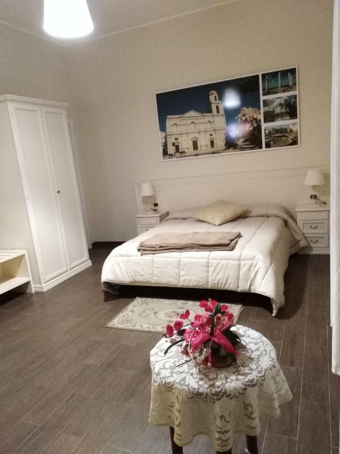 Domus Al Corso Con Servizio B&B Canosa di Puglia Extérieur photo